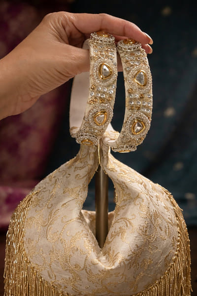 Be Chic Ivory brocade potli clutch bag BECHJUL26D150880