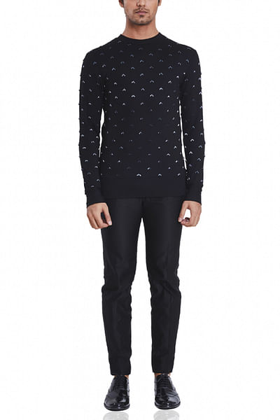 Black patterned sweatshirt 