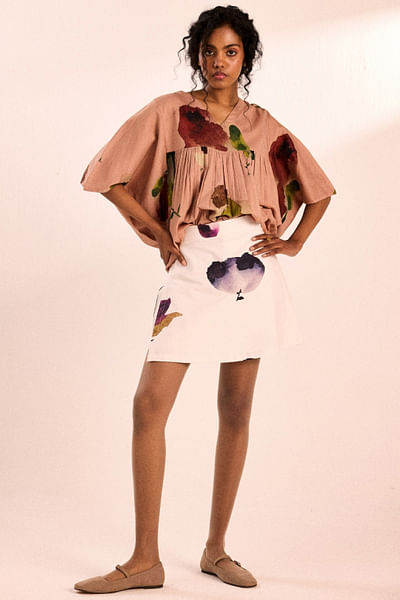 White abstract floral digital print skort