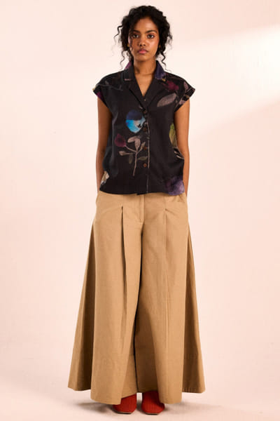 Black floral digital print shirt