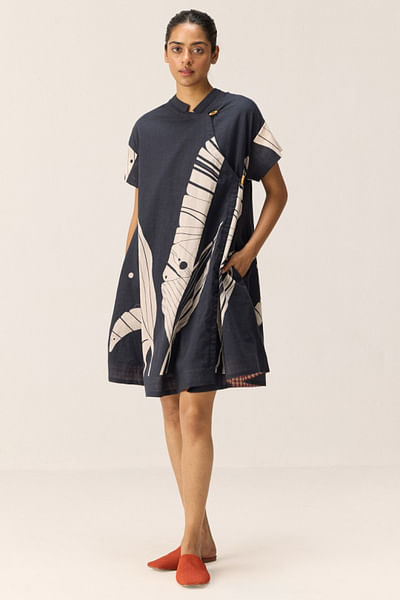 Black leaf printed short dress