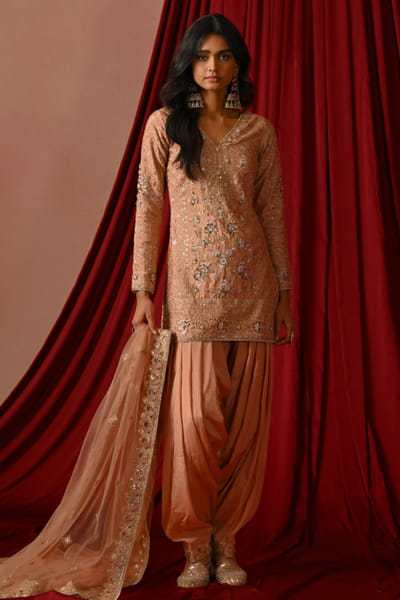 Lashkaraa Dusty peach sequin embroidered kurta set LASFEB26D139606
