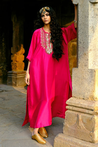 Pink zardozi embroidered kaftan
