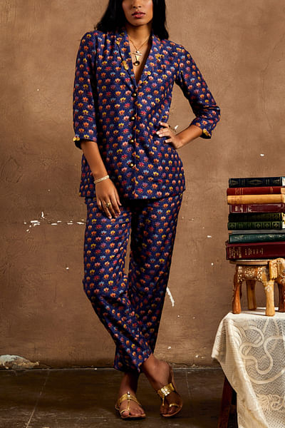 Navy blue printed blazer set