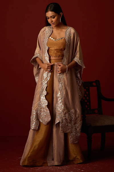 Silver and tissue panelled palazzo