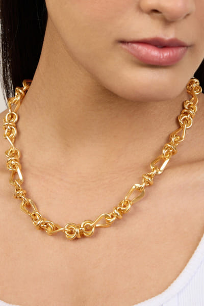 Gold chunky chain necklace