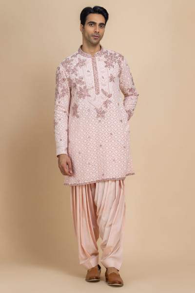 Dolly J Blush pink embroidered chikankari kurta set DOLDEC25D134296
