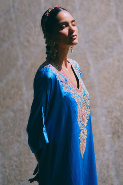 MIRASA Blue embroidered banarasi kaftan set MIRAJUN26D147248