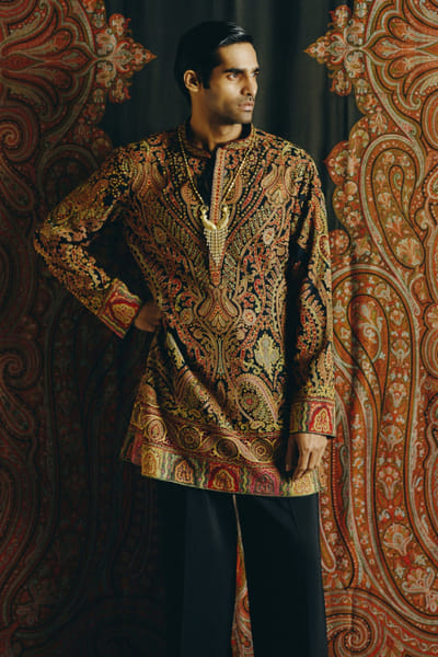 Black kashida embroidered kurta set