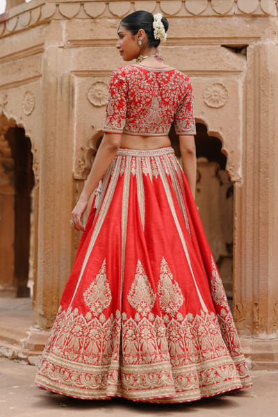 Sheetal Batra Deep red embroidered lehenga set SHEEAUG26D153089