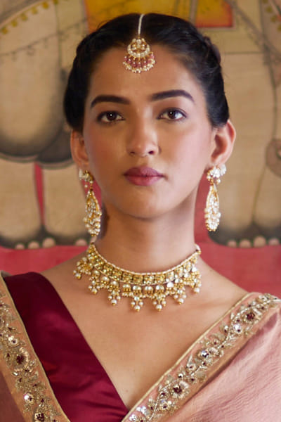 Golden kundan polki maangtikka