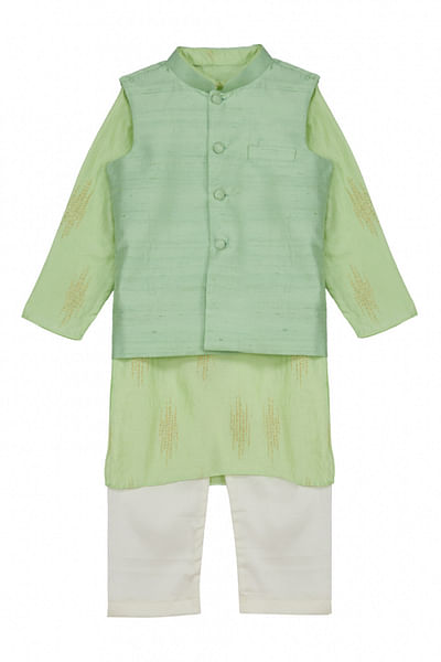 Green kurta set and jacket
