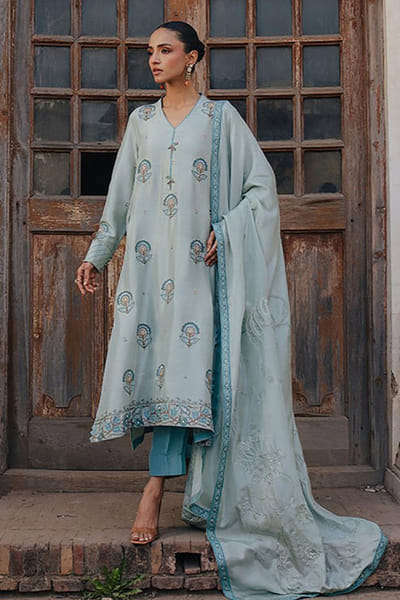 Aneeka Ruknuddin Light blue aari embroidered kurta set ANEEJUL26D148981