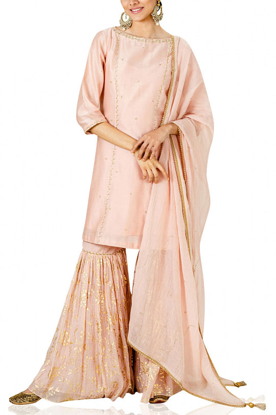 Mandira Wirk