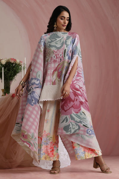 Moh India Soft pink floral printed cape MOHIAUG26D151497