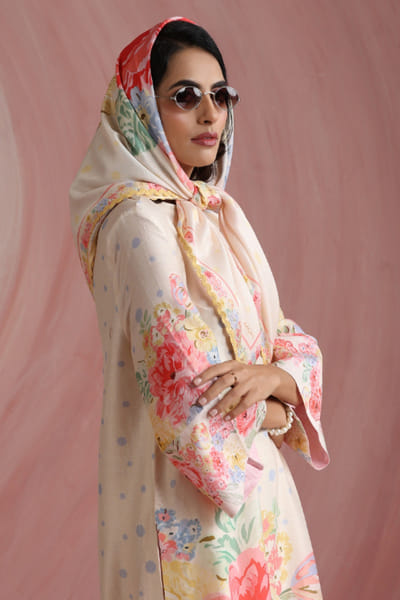 Moh India Ivory floral printed scarf MOHIAUG26D151506