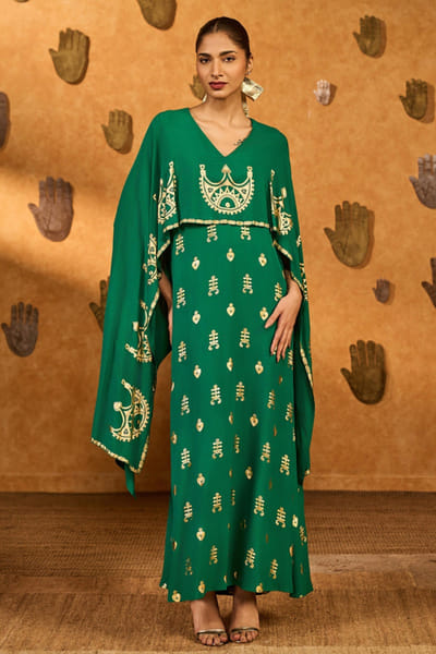 Green lunar crown foil printed crepe kaftan