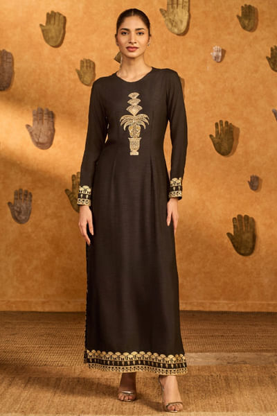 Black gold embroidered kurta set