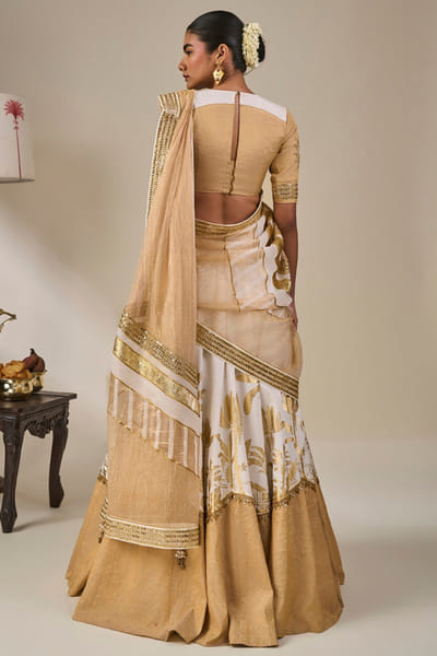 Masaba Ivory foil print embroidered lehenga set MASAAUG26D151224