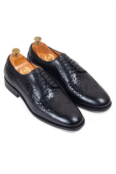 Modello Domani Black woven leather Oxfords MDOJAN2318