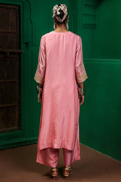 Charu Makkar Rose pink aari embroidered kurta set CHARJUL26D149436