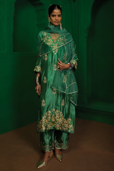 Charu Makkar Forest green gota embroidered kurta set CHARJUL26D149440