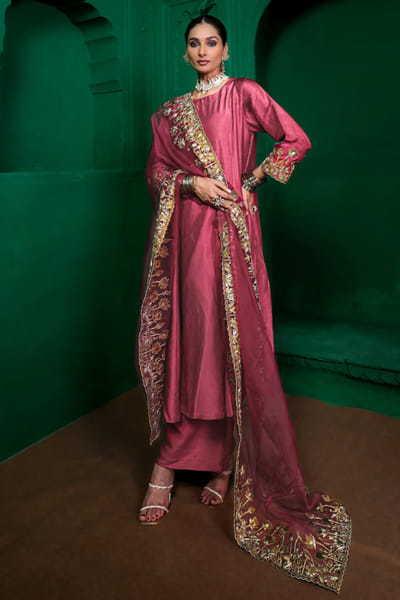 Charu Makkar Pink applique embroidered kurta set CHARJUL26D149457