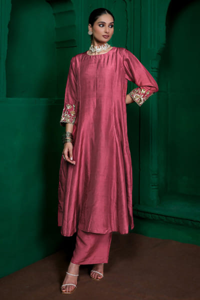 Charu Makkar Pink aari embroidered kurta set CHARJUL26D149458