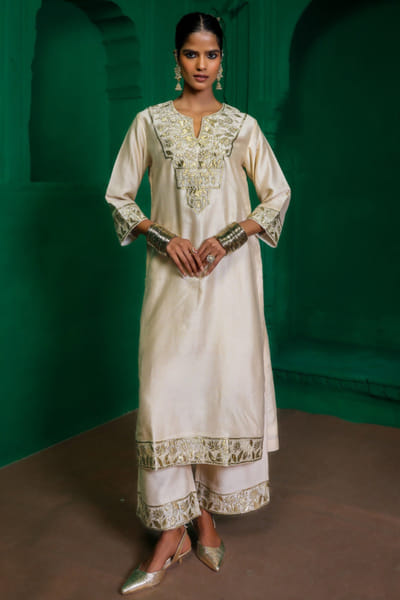 Charu Makkar Pearl white applique kurta set CHARJUL26D149461