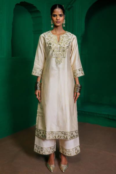 Charu Makkar Pearl white applique embroidered kurta set CHARJUL26D149462