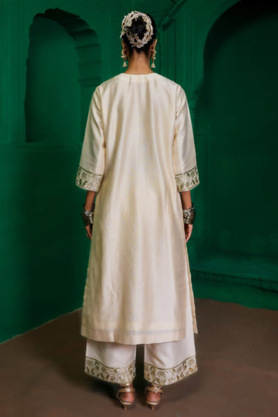 Charu Makkar Pearl white applique embroidered kurta set CHARJUL26D149462