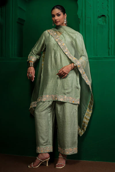 Charu Makkar Sage green aari embroidery kurta set CHARJUL26D149465