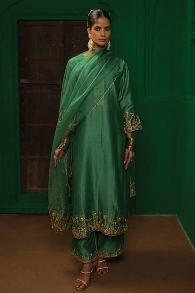 Charu Makkar Green applique embroidery kurta set CHARJUL26D149470