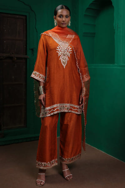 Charu Makkar Rust orange Pittan embroidered kurta set CHARJUL26D149471