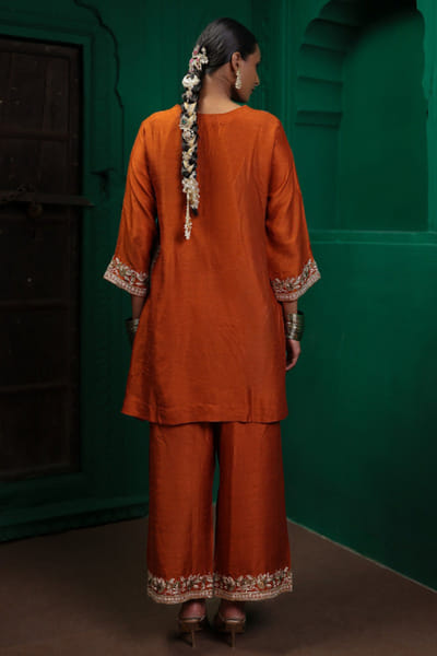 Charu Makkar Rust orange Pittan embroidered kurta set CHARJUL26D149471