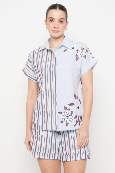 Blue appliqué embroidered shirt