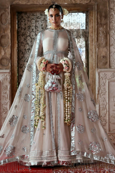 Hussain Rehar Ivory embroidered pishwas lehenga set HUSAUG25D132519