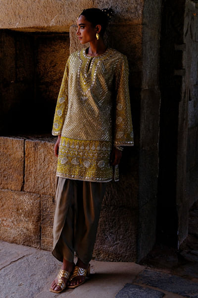 Mustard zardozi embroidered tunic set