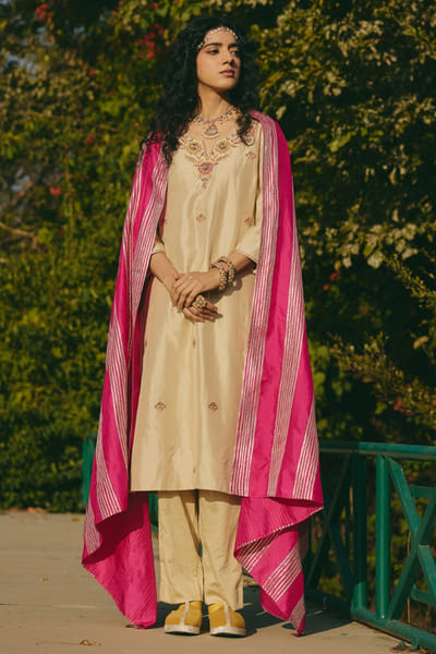 Rashika Mittal Pink gota embellished dupatta RASHJUN26D146589