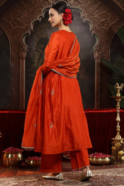 Miku Kumar Orange embroidered kurta set MIKJUN25D129155