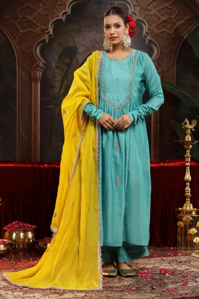 Miku Kumar Ferozi hand embroidered kurta set MIKJUN25D129158