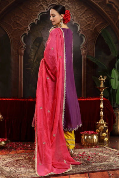 Miku Kumar Purple hand embroidered kurta set MIKJUN25D129161