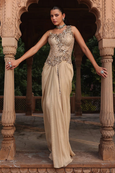 Golden 3D floral draped sari