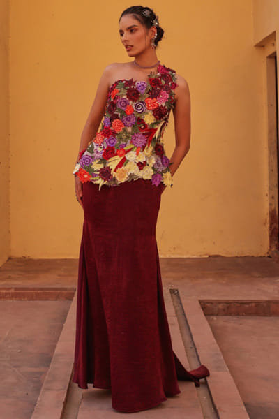 Multicoloured embroidered drape skirt set