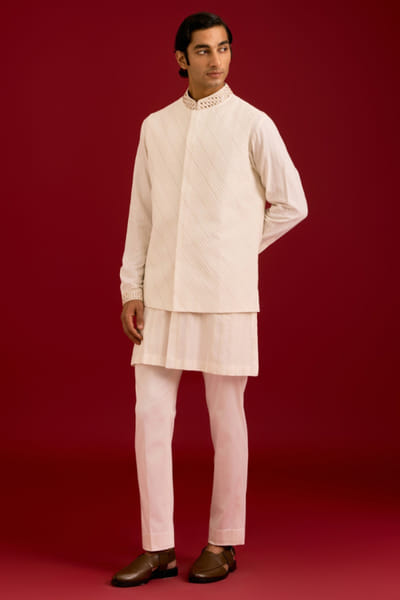 Ivory pintuck-embroidered bandi kurta set