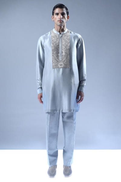 Rohit Gandhi + Rahul Khanna Blue floral and vine embroidered kurta set ROHIAUG26D152968
