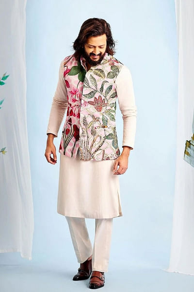 Soft pink floral print embroidered bandi set