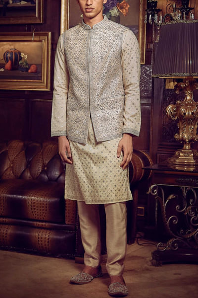Ivory hand embroidered bandi and kurta set