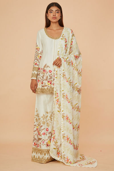 Ivory embroidered kurta set