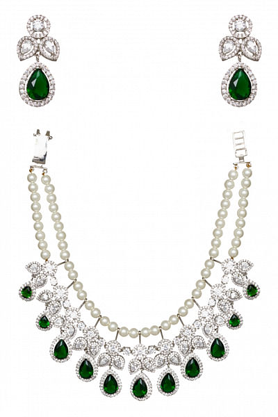 Emerald and diamond necklace set